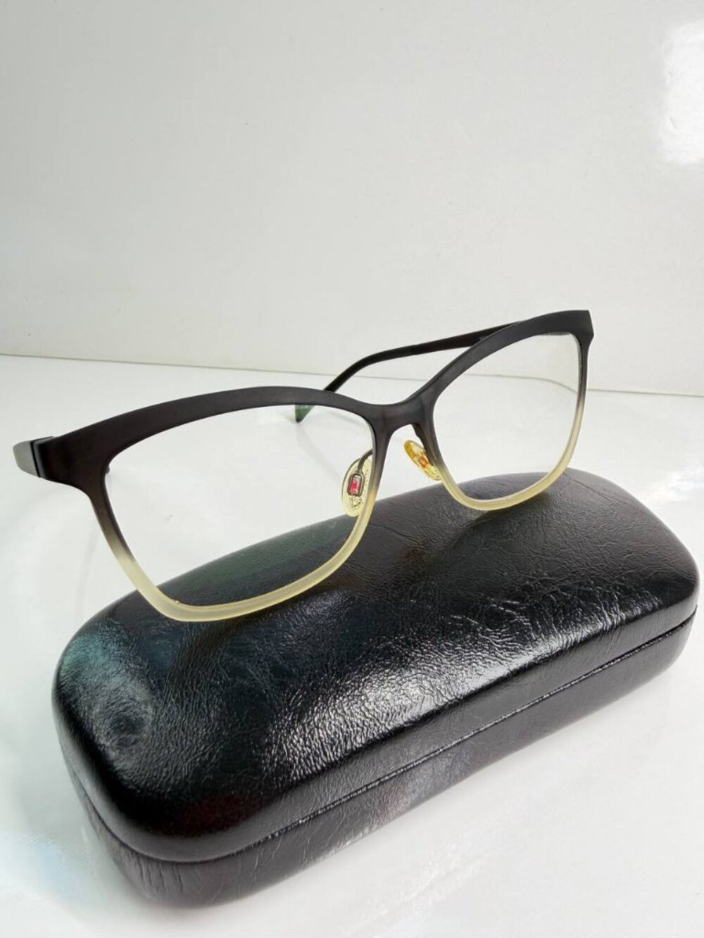 Maui Japan Designer Eyeglasses – Lightweight Gradient Frame – Made in Japan